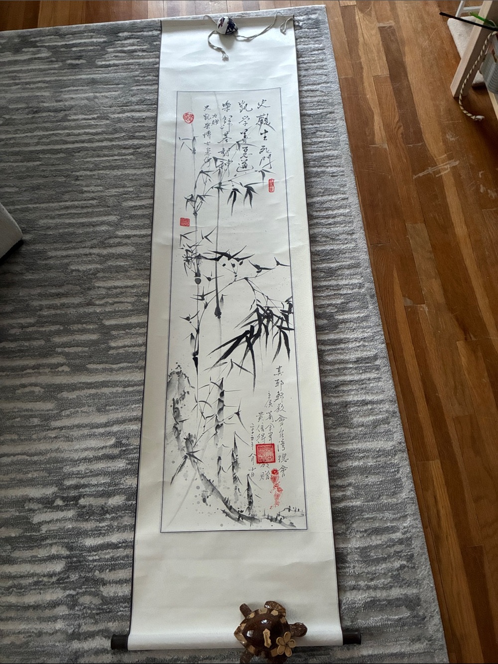 Traditional Bamboo Scroll Wall Tapestry - Black & White